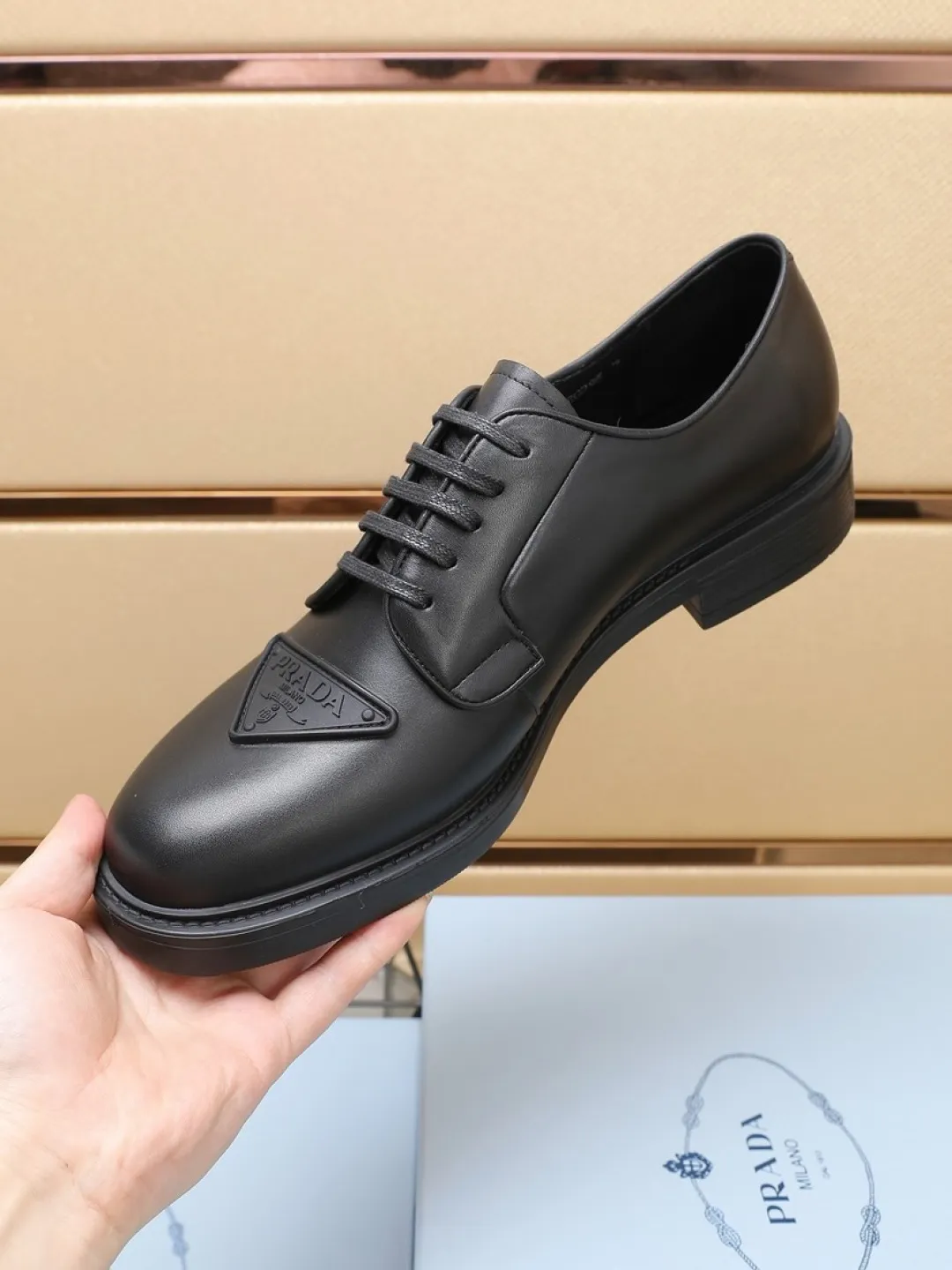 P640💰🔥《PRADA》👏Latest • High-end top brand luxury ~ purchasing agency, top quality. New fashionable business men's shoes🔜The uppers are made of original open-edge beaded cowhide➕cowhide·lining, with fine workmanship. The original stylish and soft combination wear-resistant and non-slip outsole is light and comfortable on the feet. The real thing looks better in real life. Size: 38/45